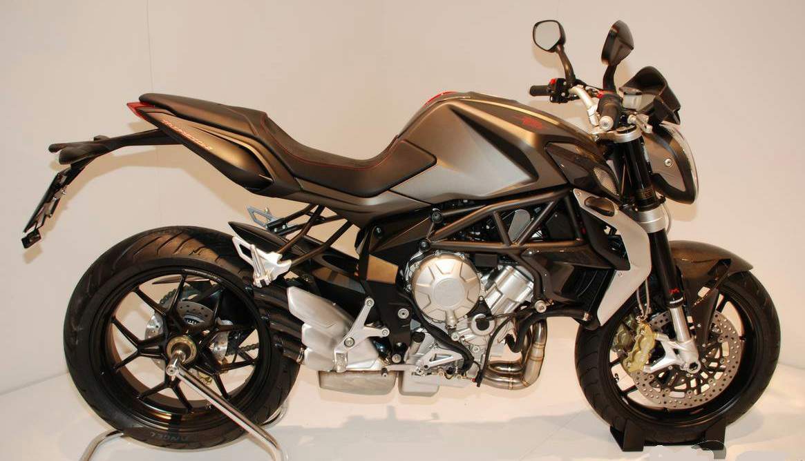 Mv agusta 675 2024 brutale 2012